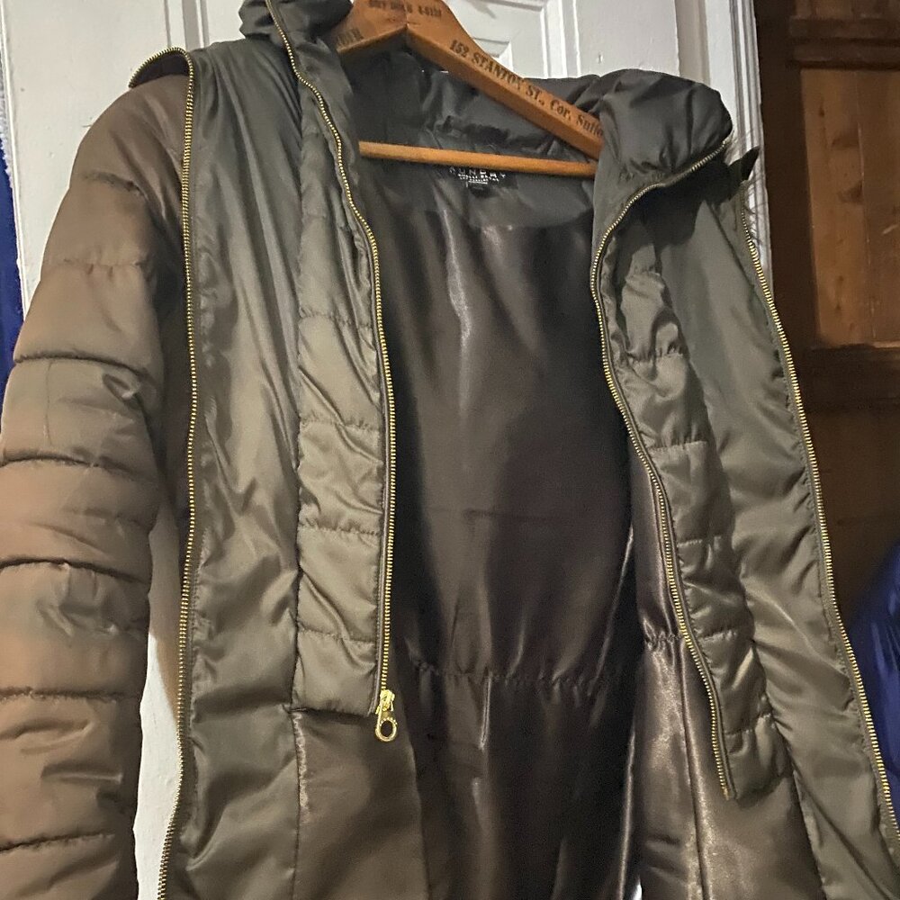 Laundry by Shelli segal puffer